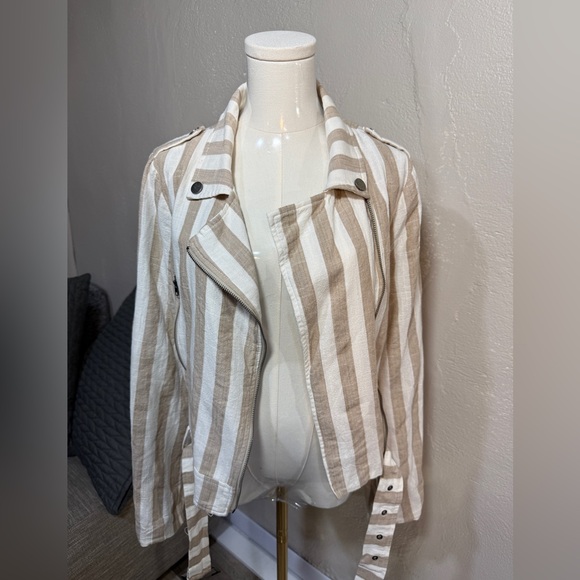 Lulus Jackets & Blazers - Lulus Striped Moto Jacket Cream Tan Asymmetrical Zip Lightweight Size L